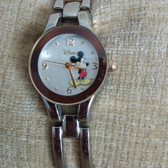 Disney Mickey Mouse Gold Tone Watch - Picture 1 of 10
